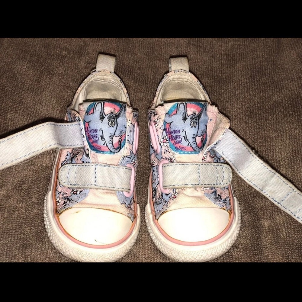 Dr. Seuss toddler converse (rare)
